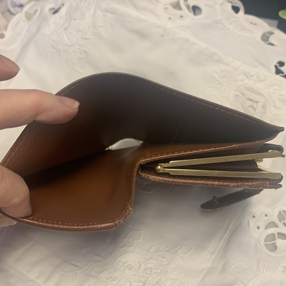 Louis Vuitton Agenda Wallet - Picture 14 of 15